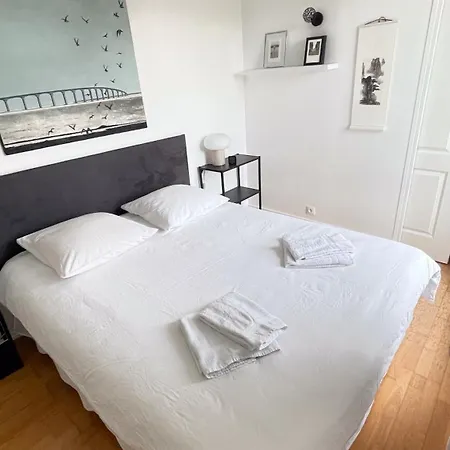 Family Apartment, Next To Versailles Palace